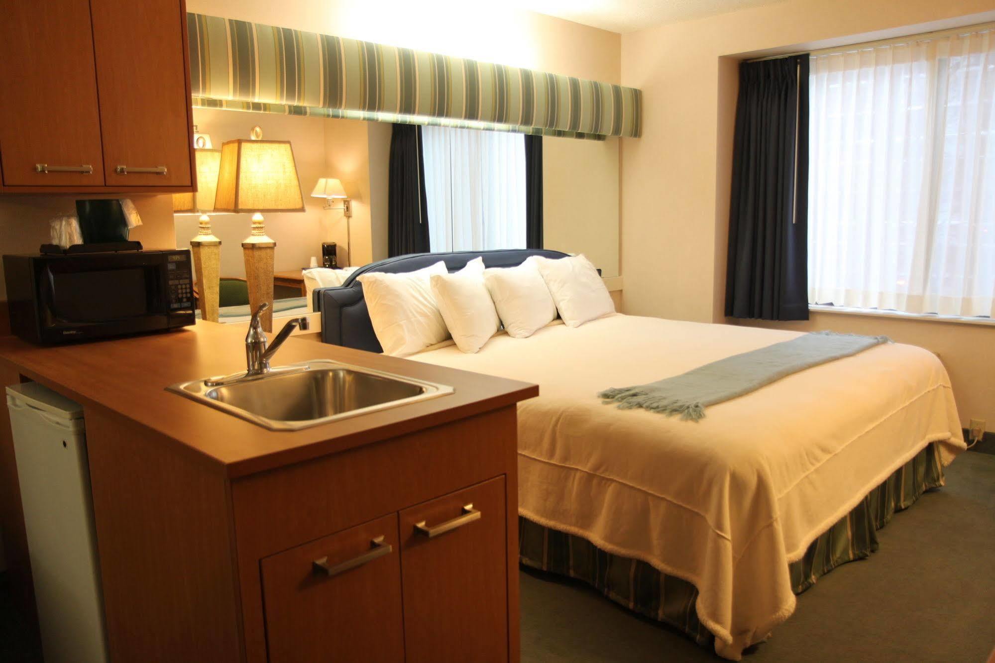 Brentwood Inn And Suites Rochester Exteriör bild