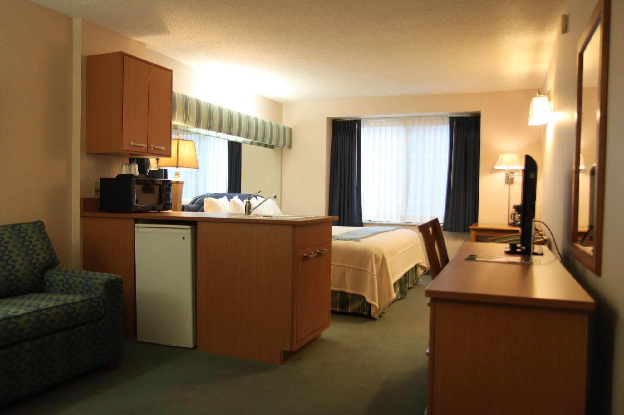 Brentwood Inn And Suites Rochester Exteriör bild