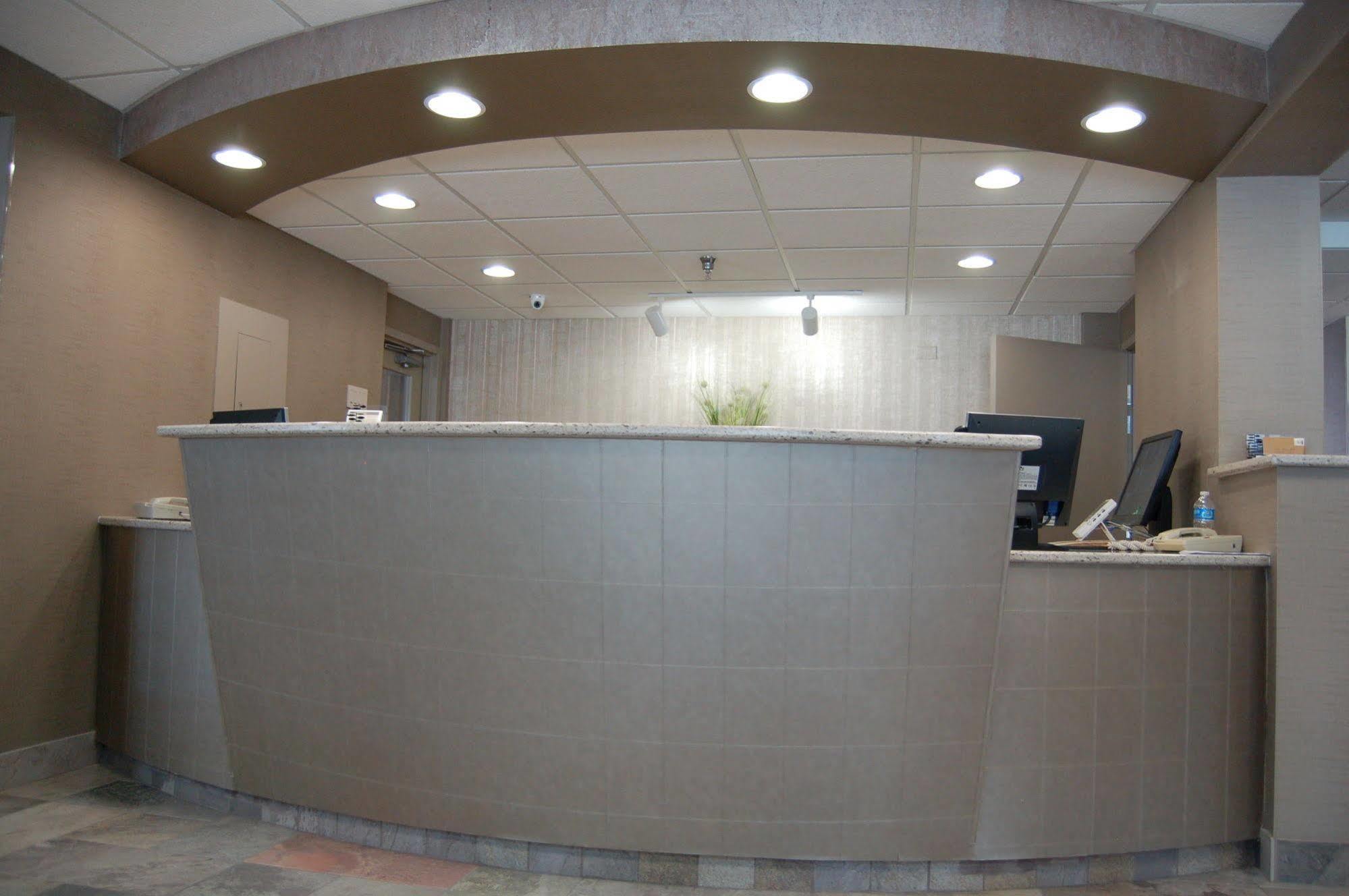 Brentwood Inn And Suites Rochester Exteriör bild